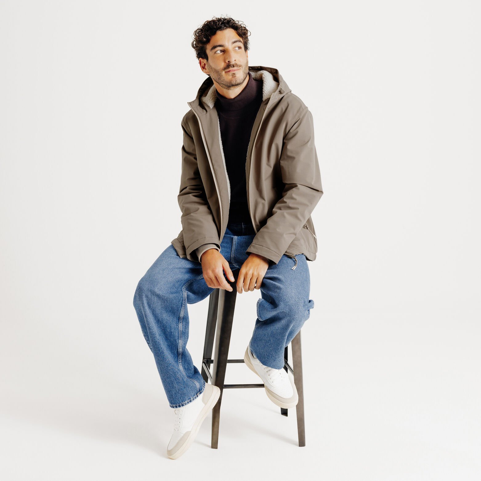 Blouson à capuche doublé en sherpa