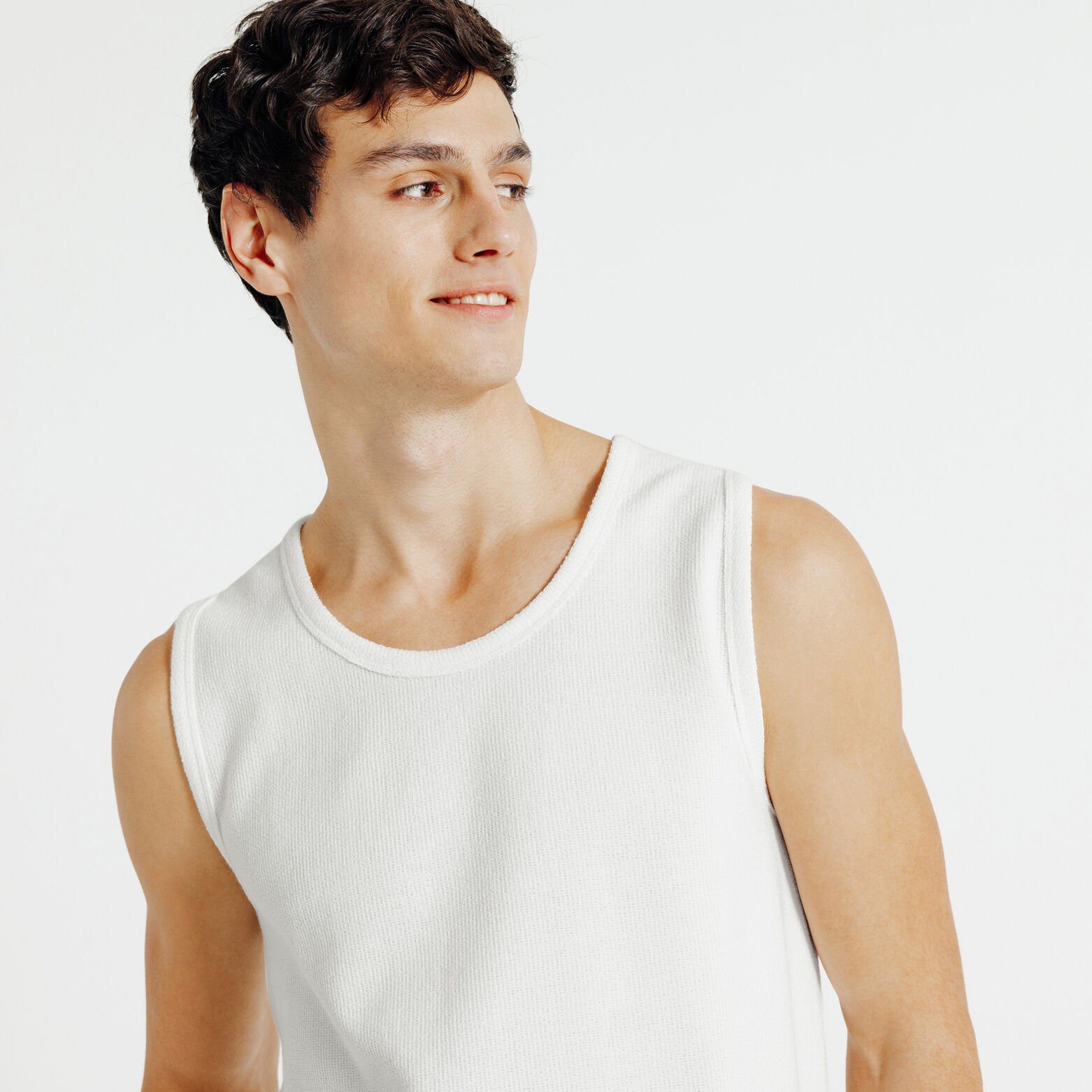 Mouwloos hemdje in getextureerde stof