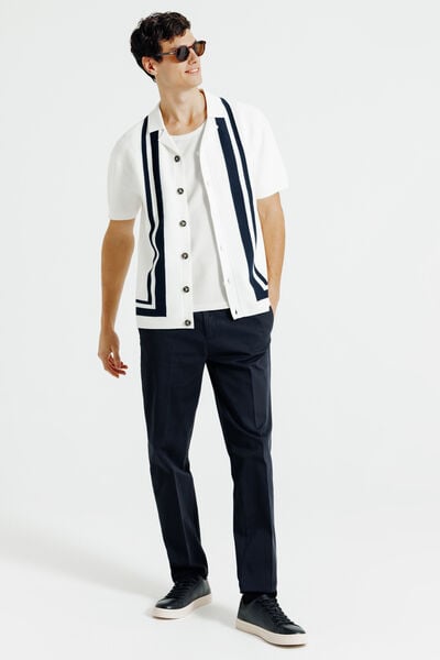 Mouwloos hemdje in getextureerde stof