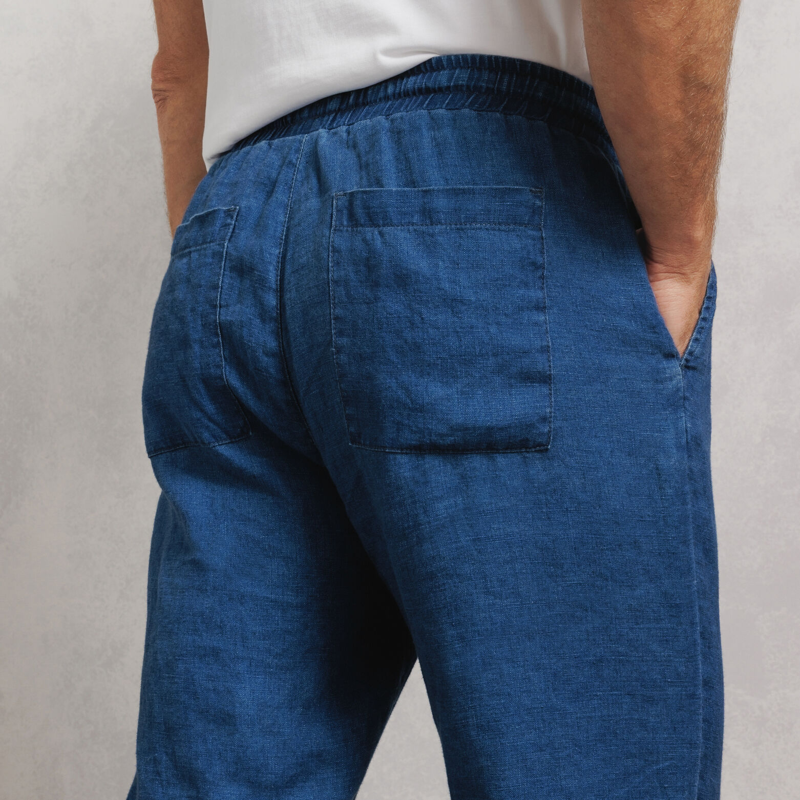 Pantalon tapered 100% lin