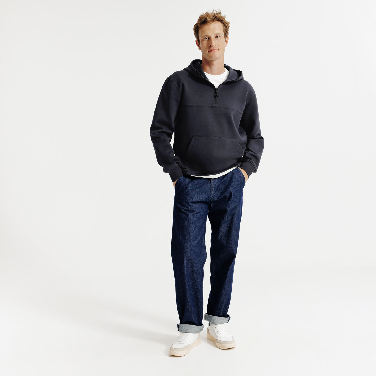 Sweat à capuche zippé cordons