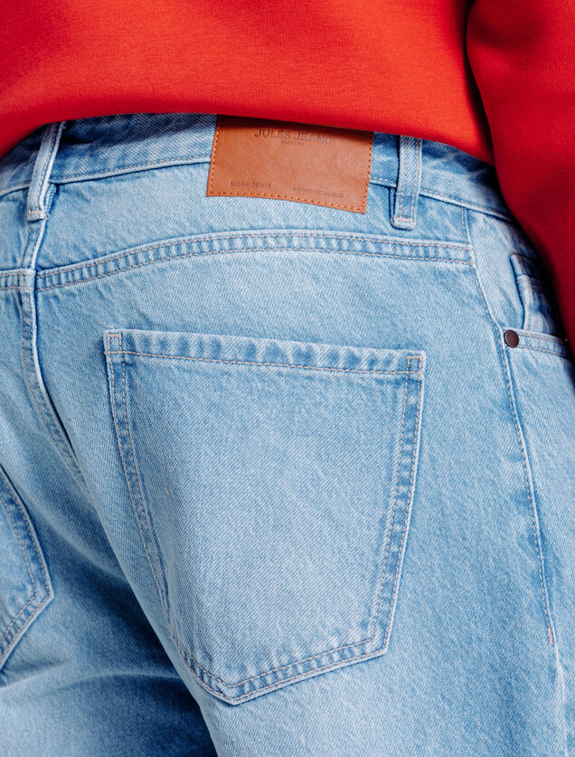 Loose fit jeans