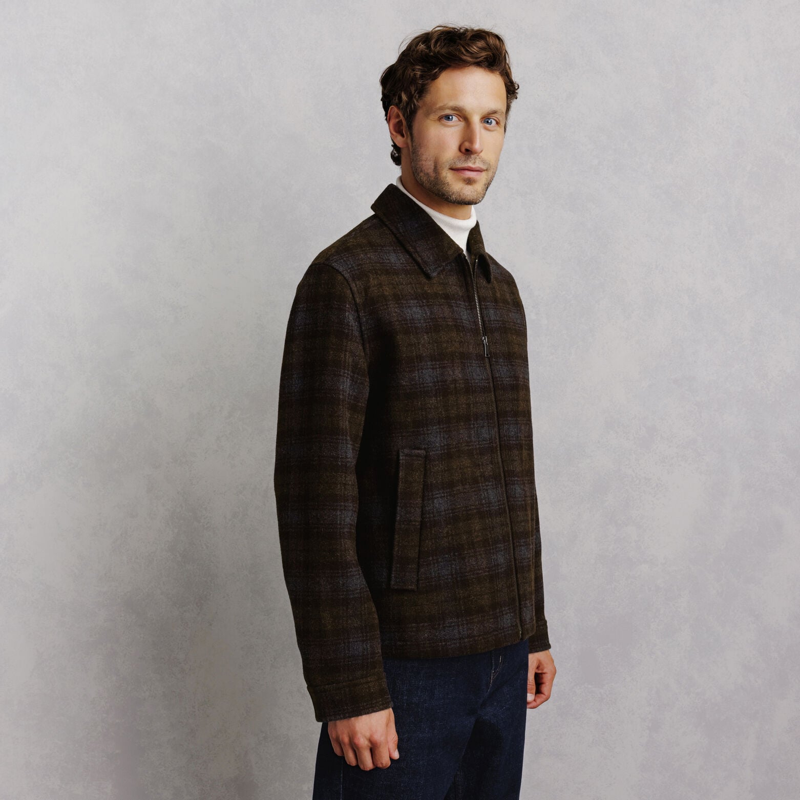 Blouson contenant de la laine col chemise zipp&eacute;