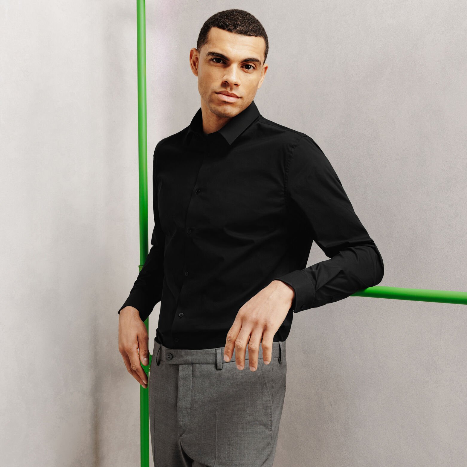 Extraslim effen hemd in gerecyclede polyamide