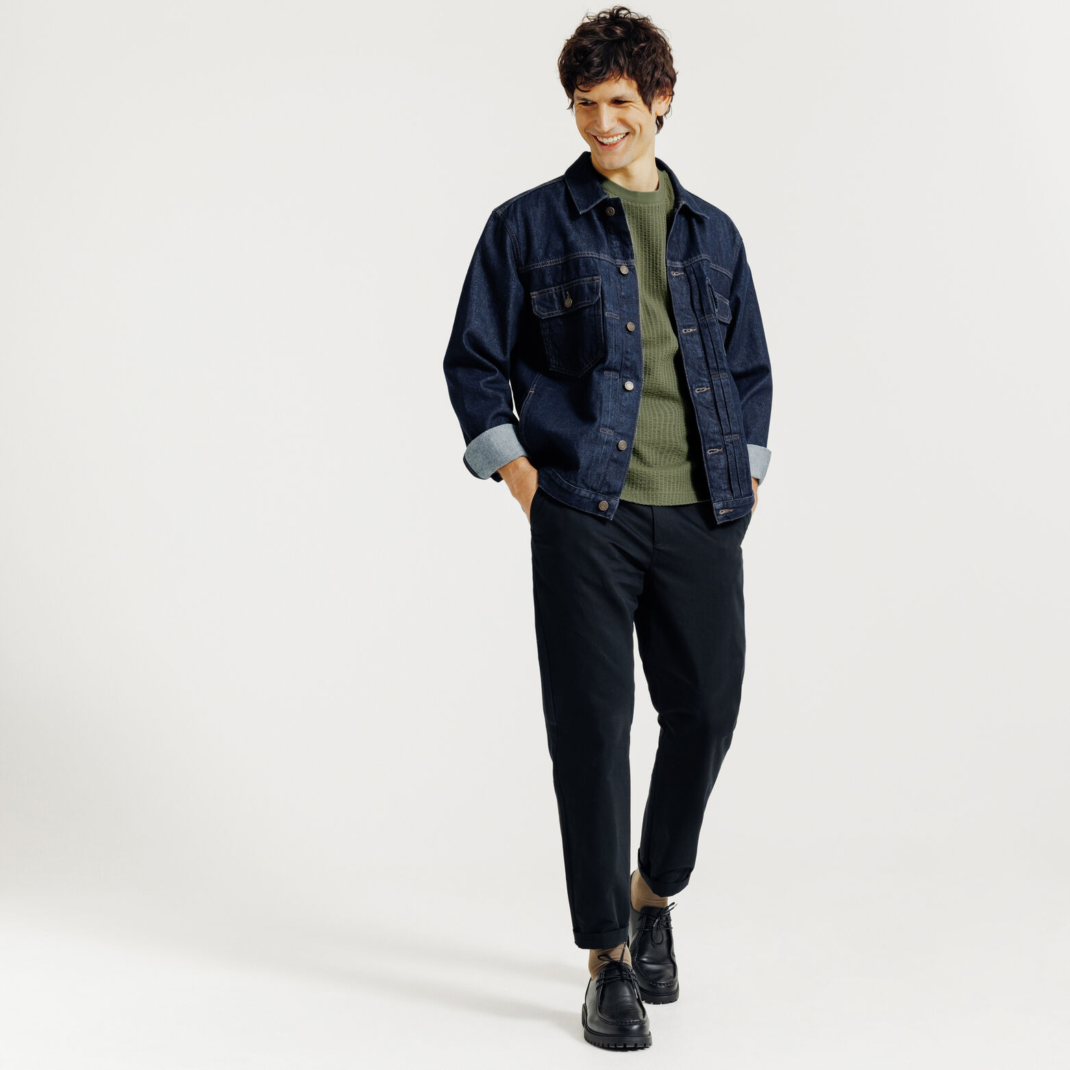 Tee shirt mati&egrave;re relief&eacute;e