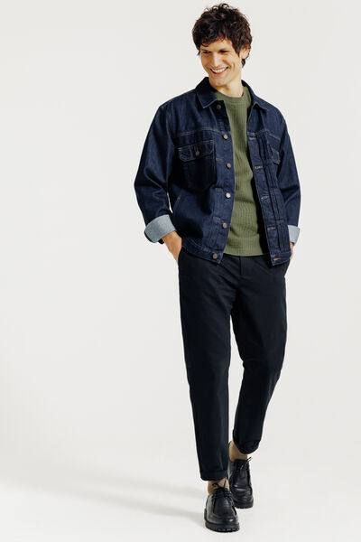 Tee shirt mati&egrave;re relief&eacute;e