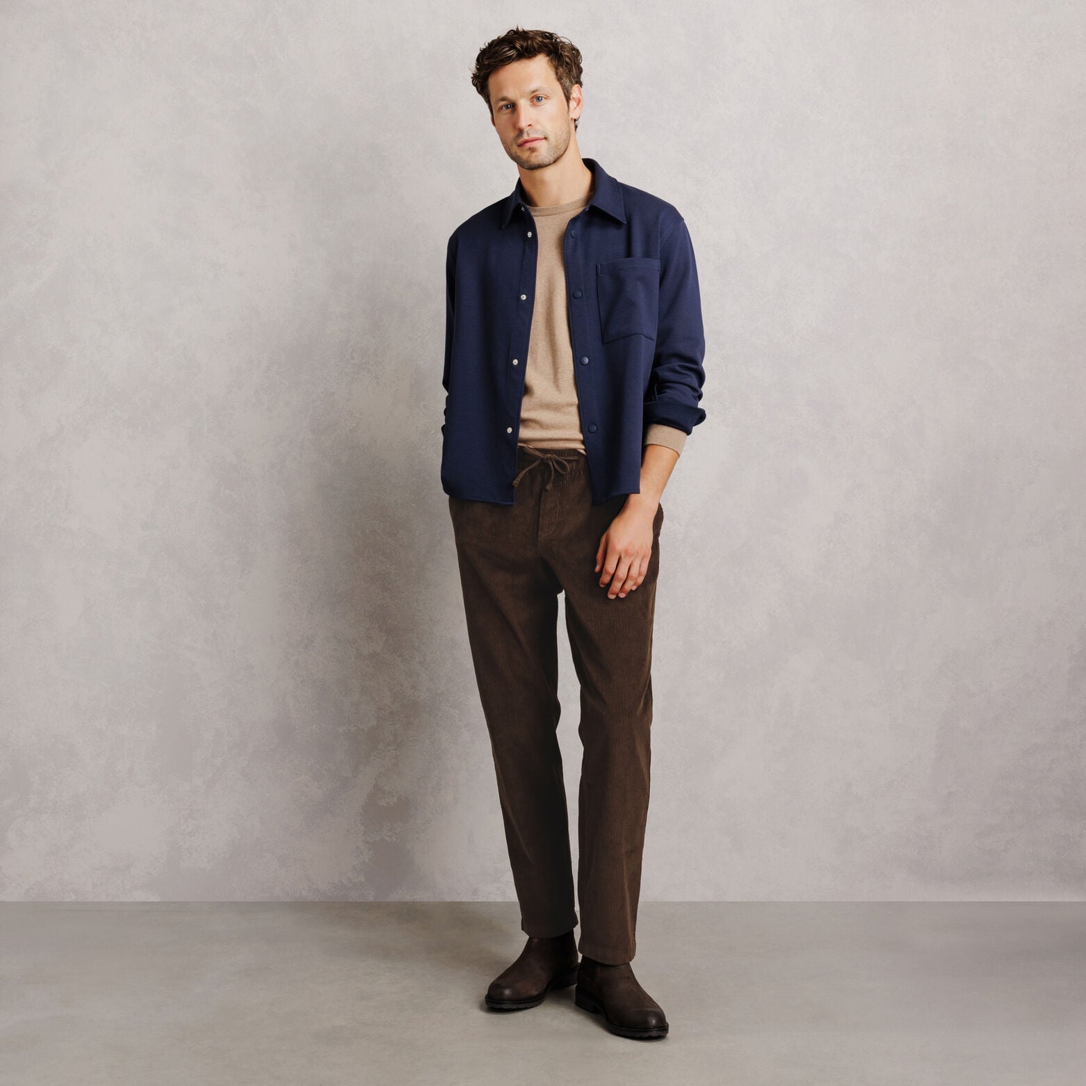 Pantalon tapered taille &eacute;lastiqu&eacute;e en velours