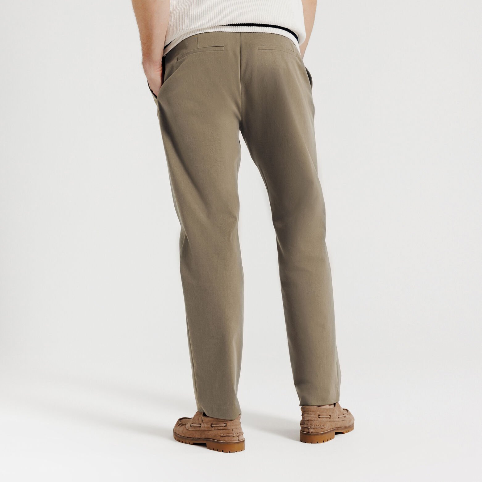 Pantalon chino &agrave; plis