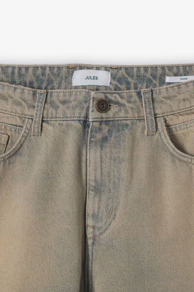 Loose fit jeans