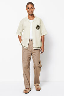 Boxy fit hemdje in geborduurd katoen