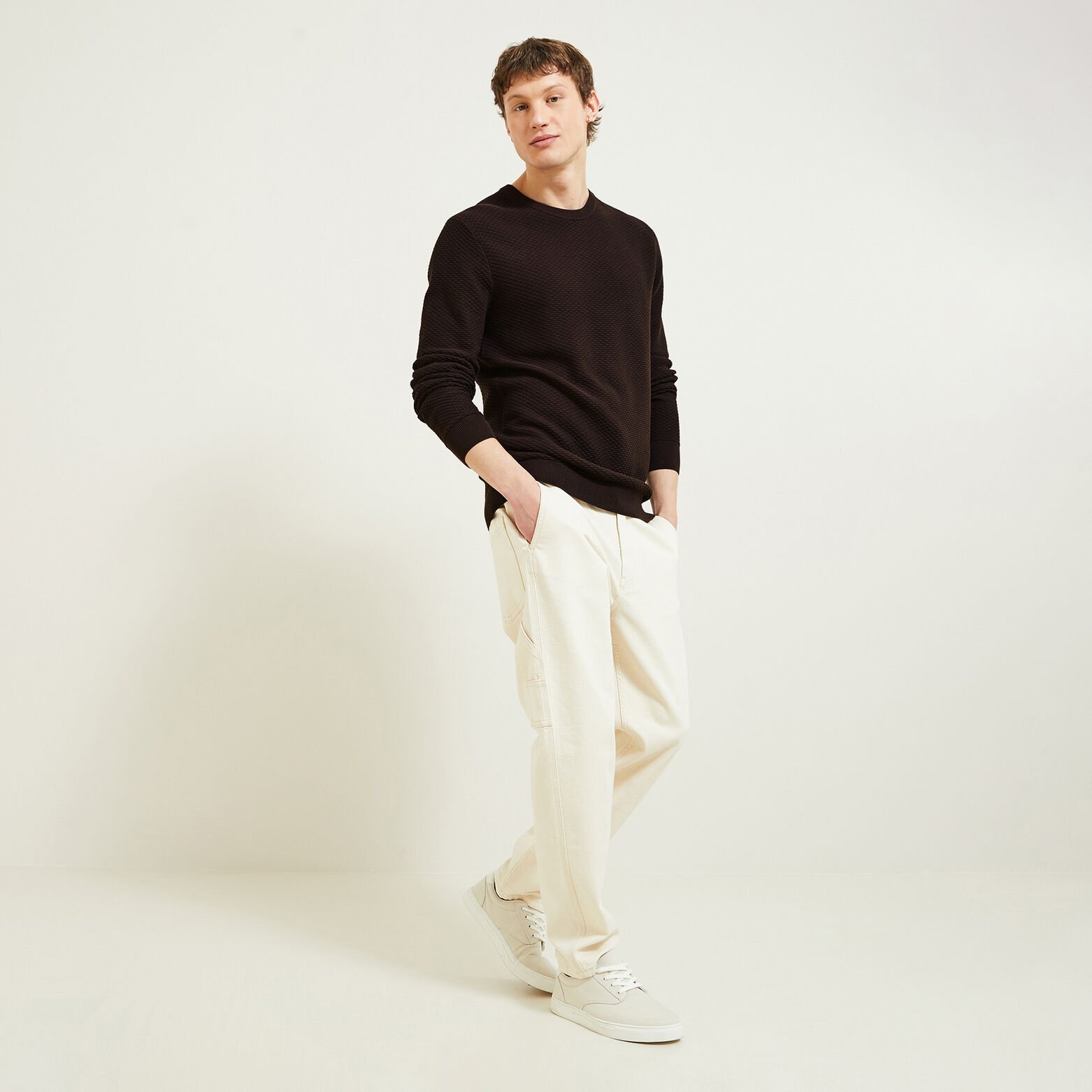 Pull col rond jeux de points fantaisie