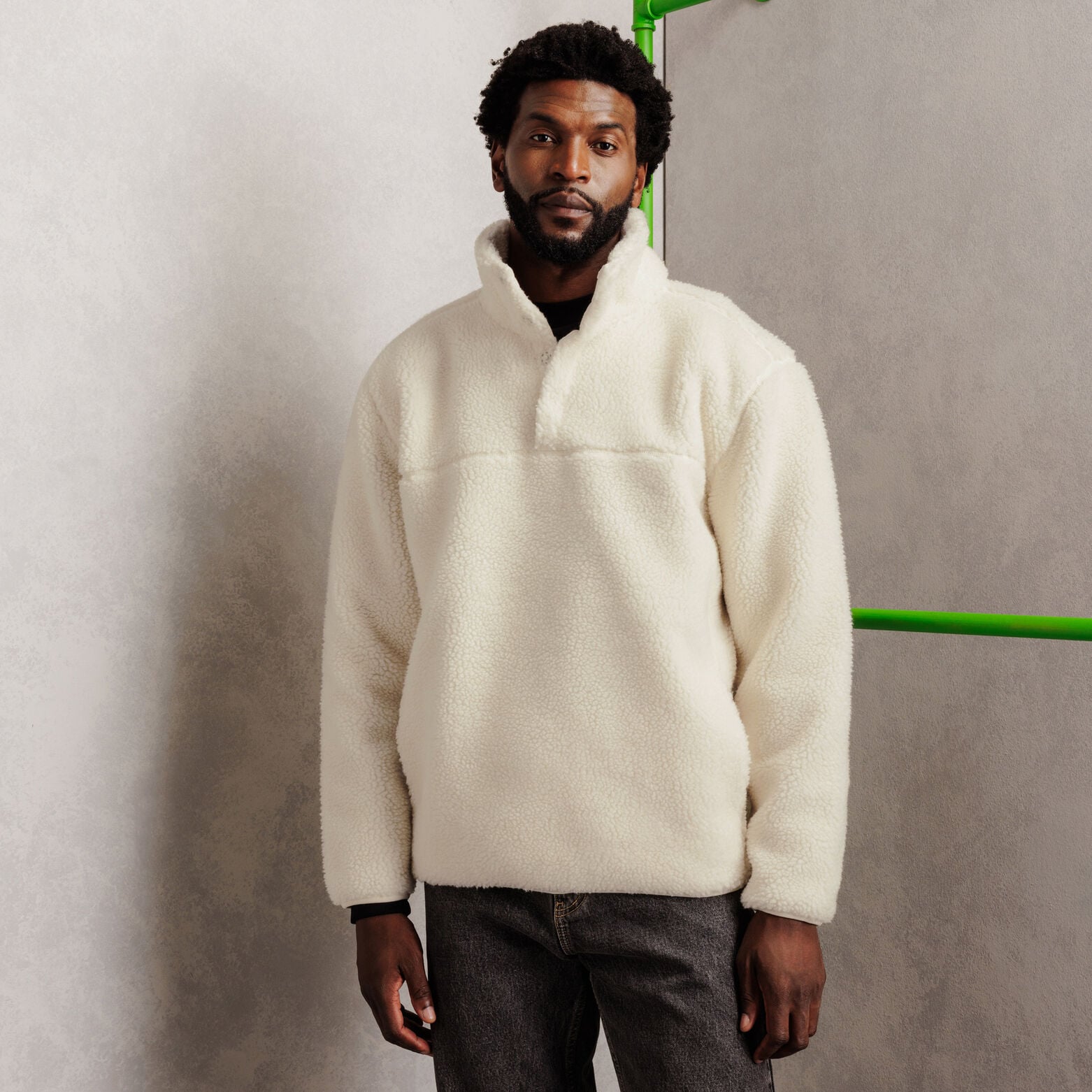 Sweat col montant pressionn&eacute; en sherpa
