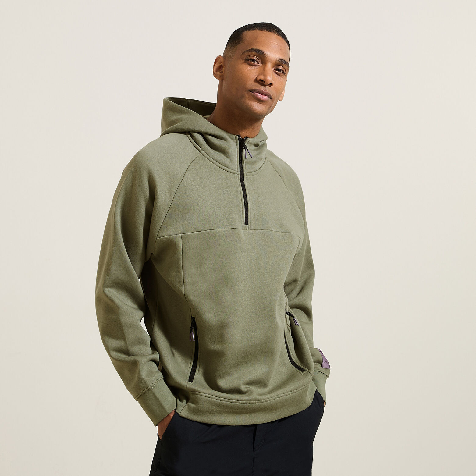 Sweat à capuche matière technique