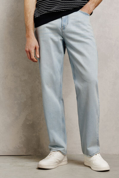 Loose fit jeans 