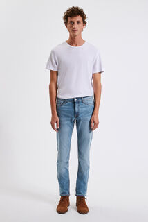 Jean straight en coton et polyester recycl&eacute;s water