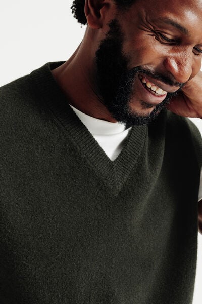 Pull col v sans manches