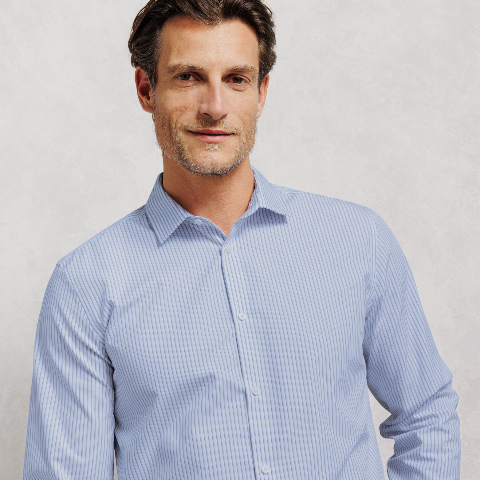 Chemise 100% coton slim ray&eacute;e sans repassage