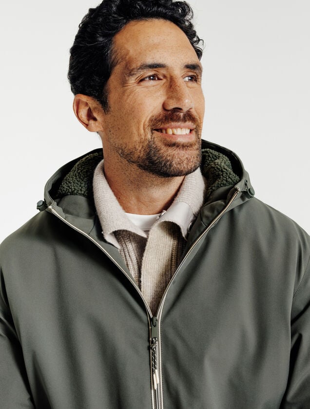 Blouson &agrave; capuche doubl&eacute; en sherpa