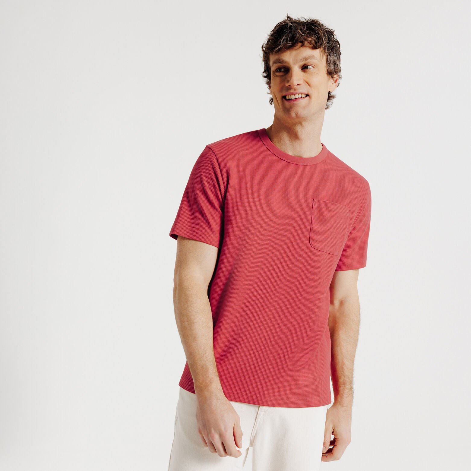 Tee shirt mati&egrave;re gaufr&eacute;e