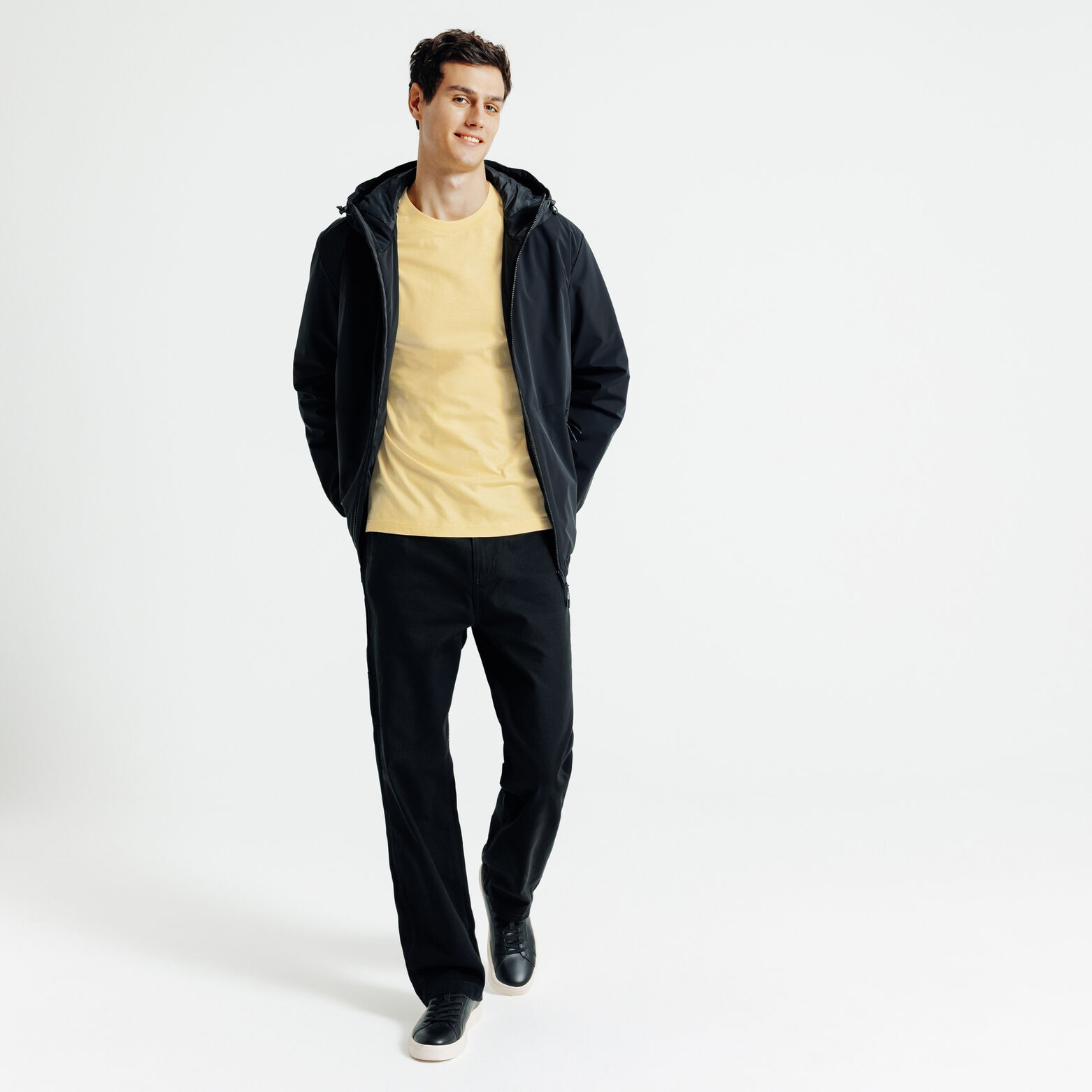 T-shirt in gevlamde stof met borduursel op de bors