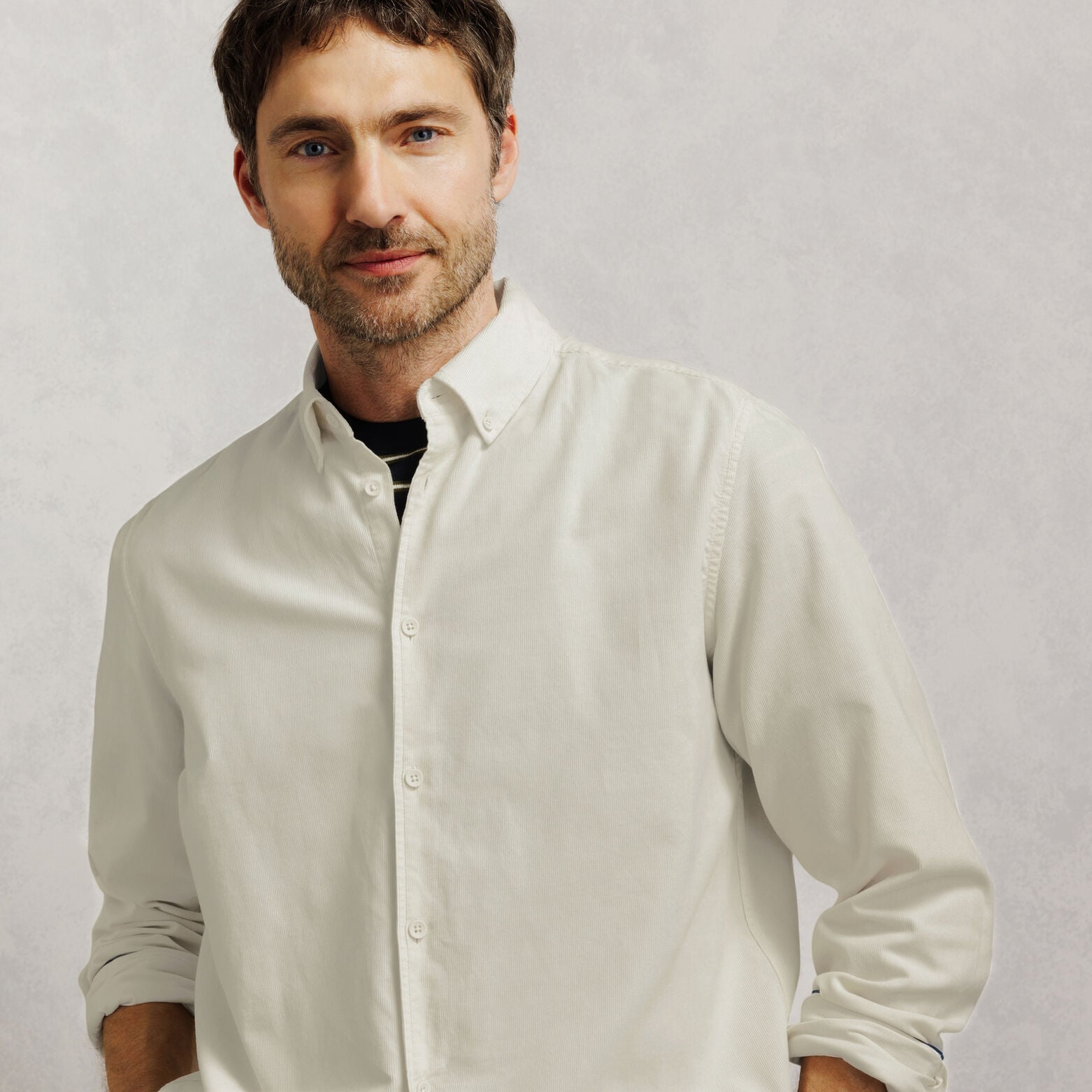 Chemise en velours c&ocirc;tel&eacute; unie 100% coton
