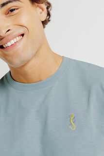 Tee shirt mati&egrave;re flamm&eacute;e broderie poitrine