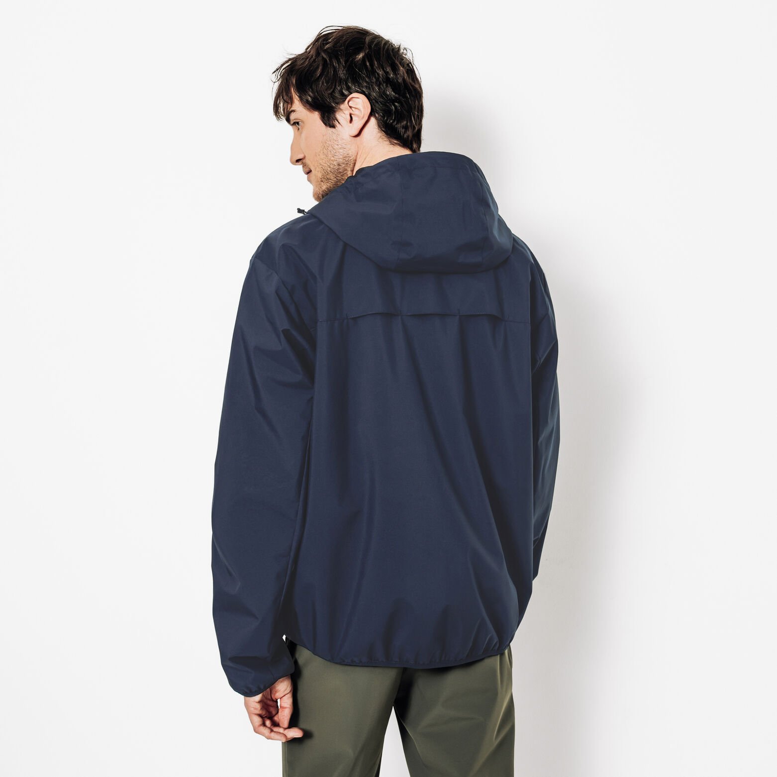 Blouson coupe-vent &agrave; capuche