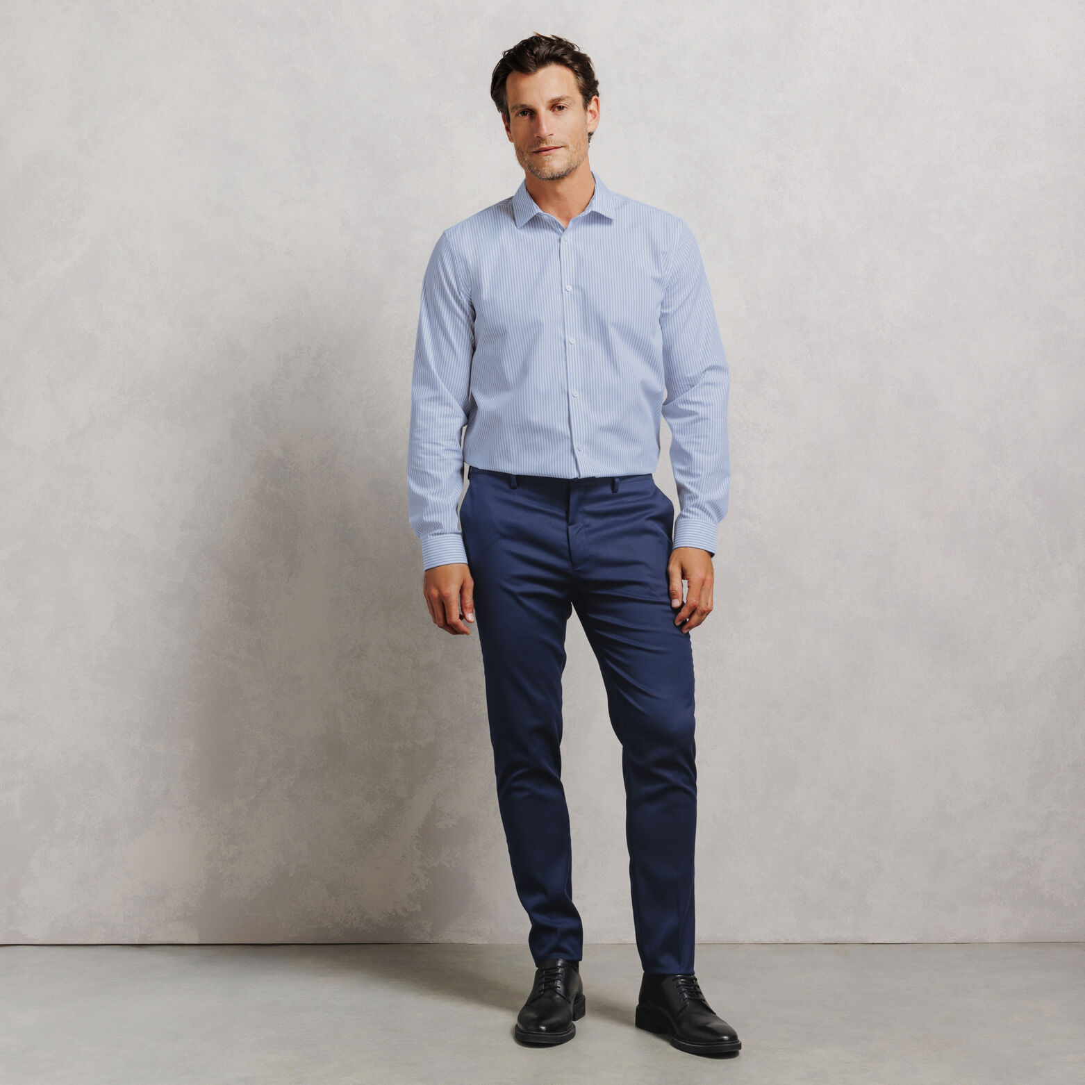 Chemise 100% coton slim ray&eacute;e sans repassage