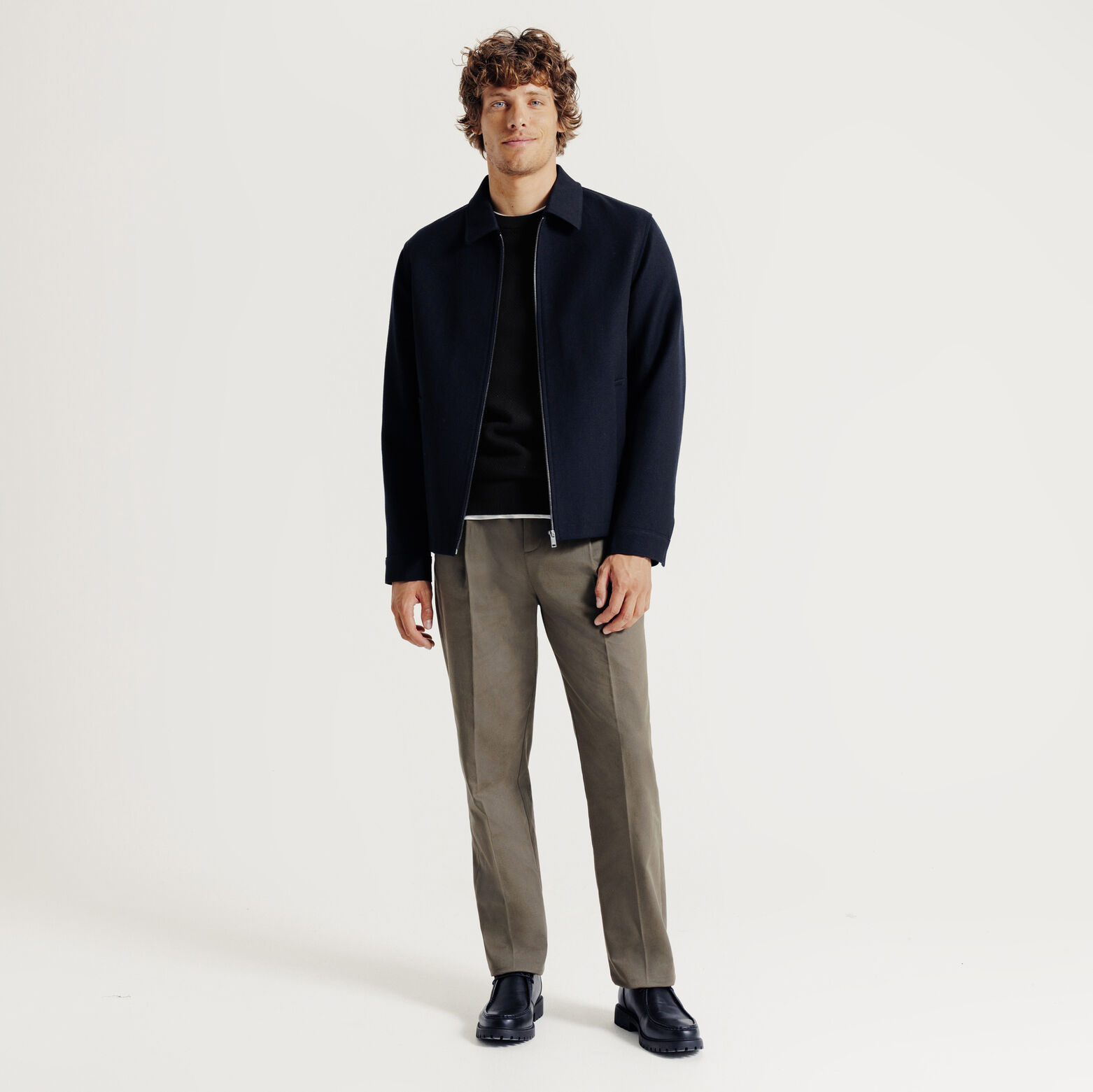 Pull col rond jeux de points fantaisie