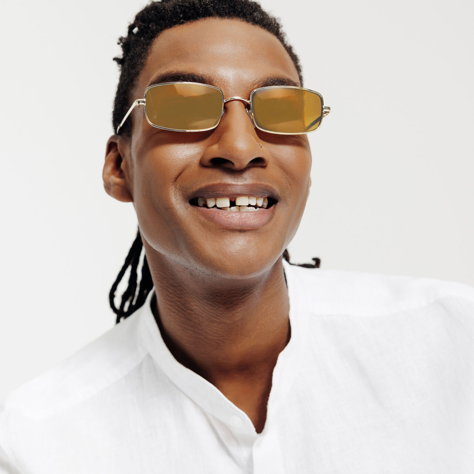 Lunettes de soleil rectangulaires en m&eacute;tal