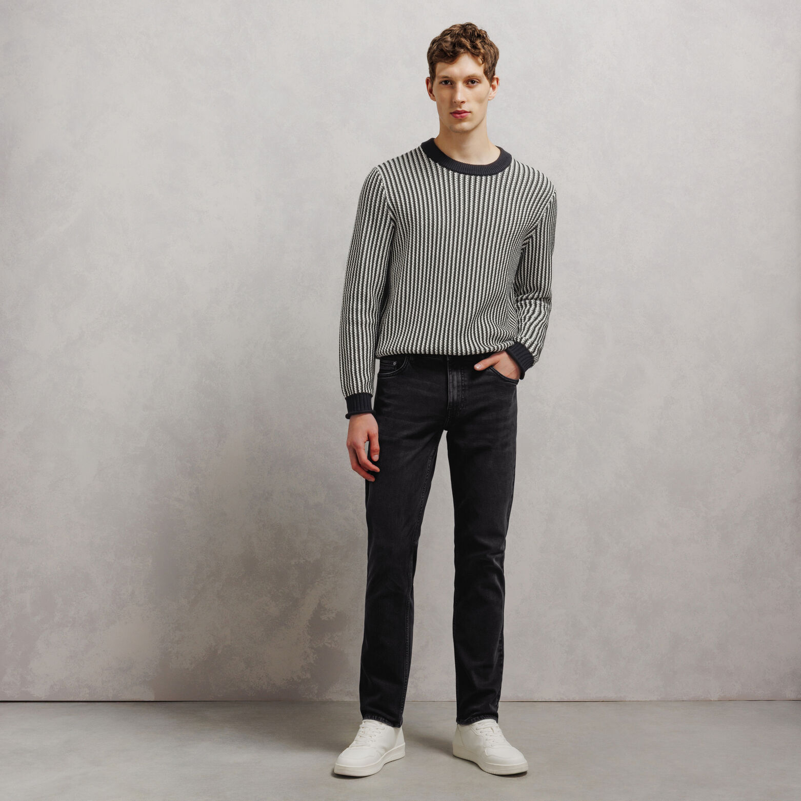 Jean straight d&eacute;lav&eacute;