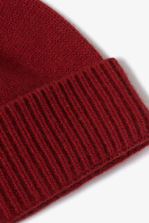 Bonnet contenant du cachemire