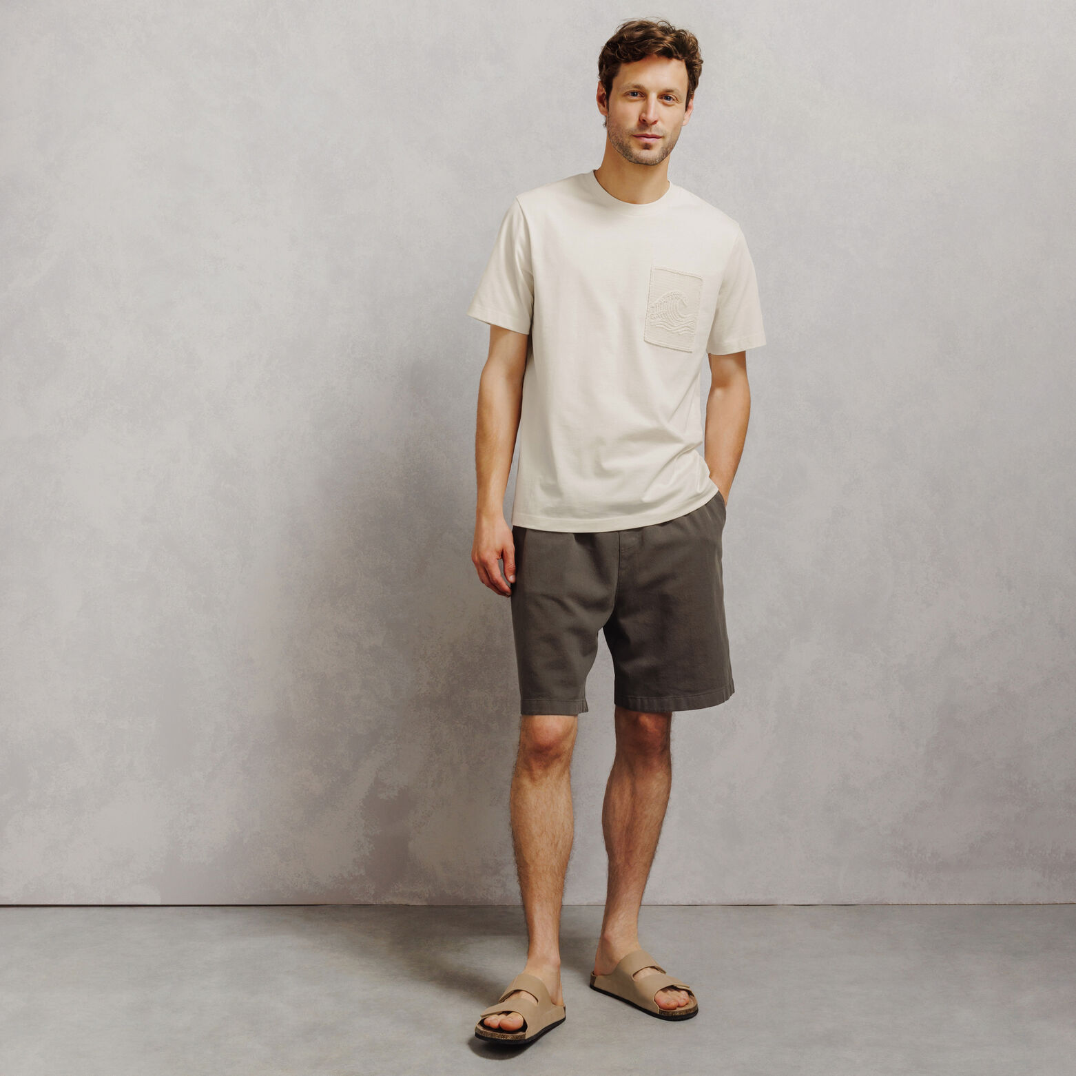 Tee shirt poche esprit plage macram&eacute;