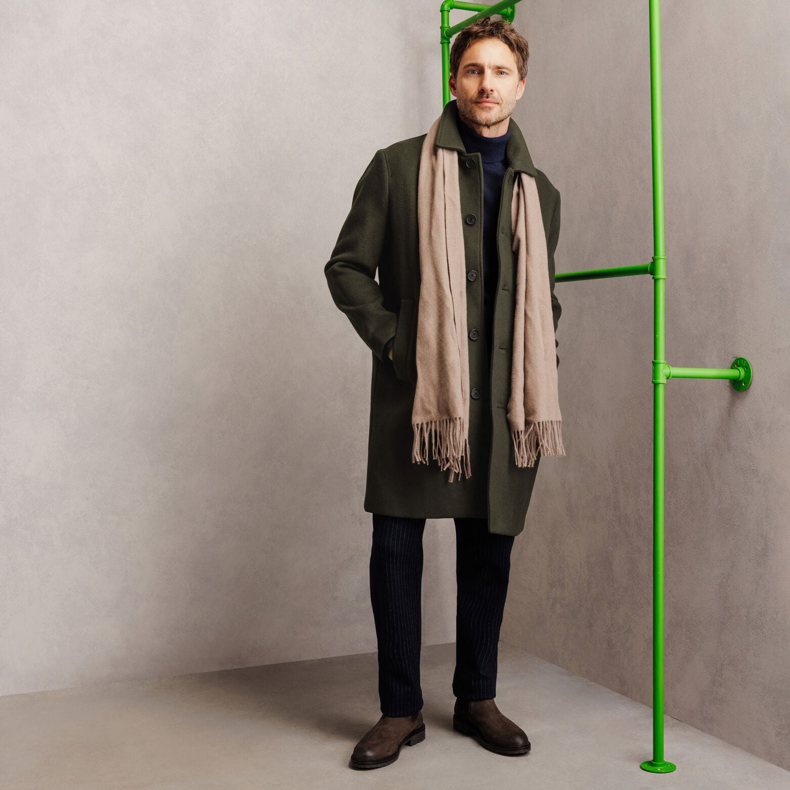 Manteau long col chemise laine majoritaire