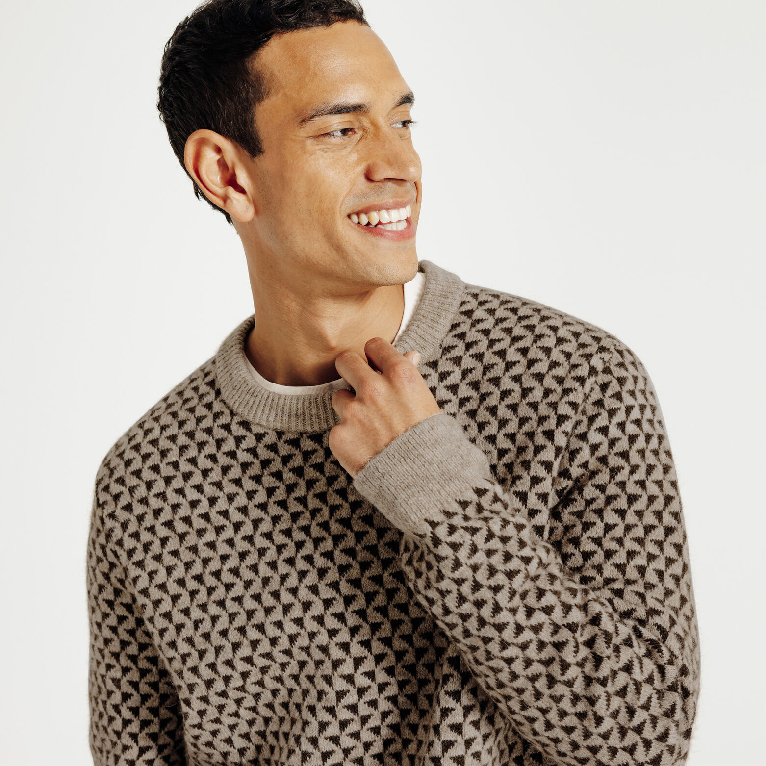 Pull col rond jacquard damier