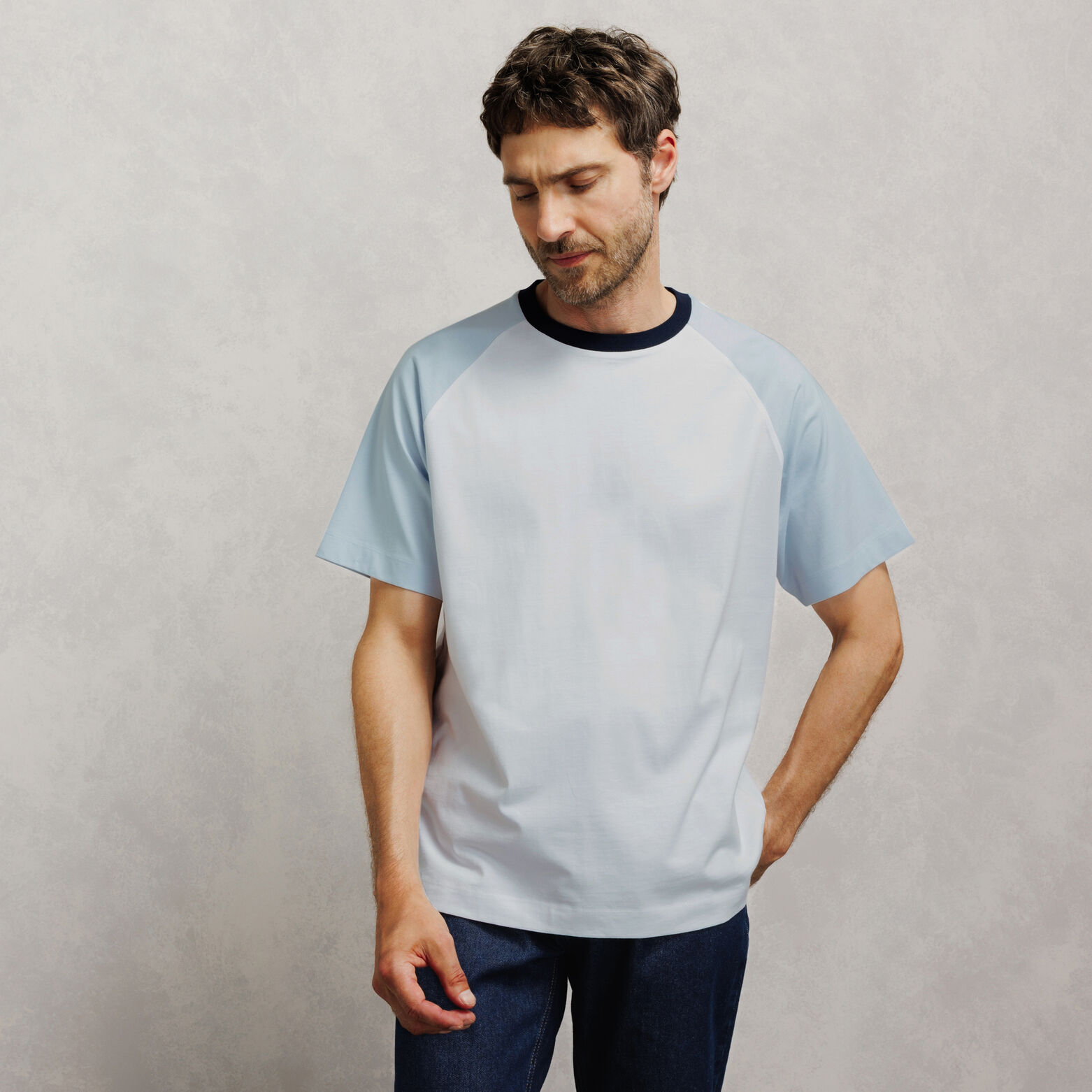Tee shirt raglan contrast&eacute;