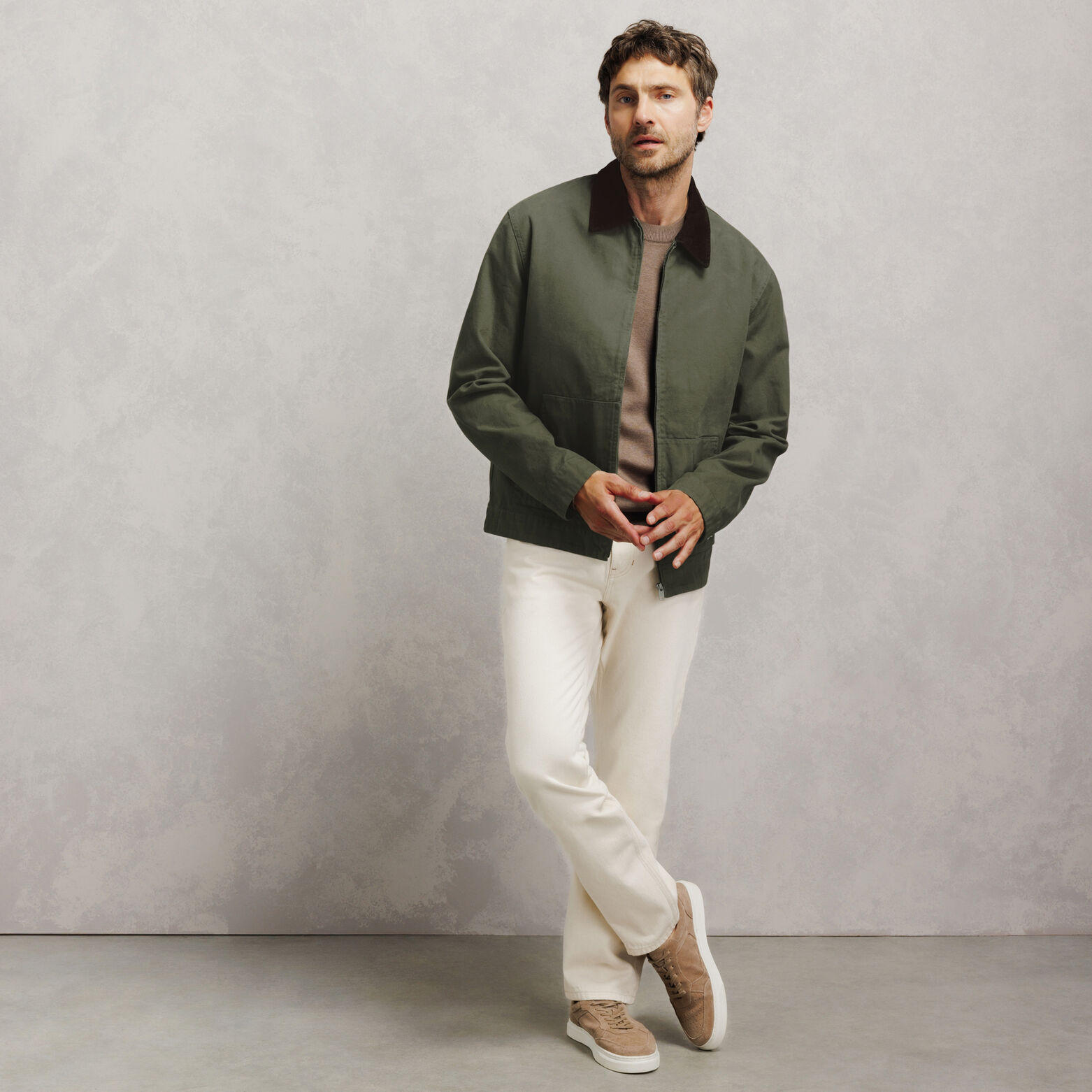 Veste zipp&eacute;e col chemise en velours