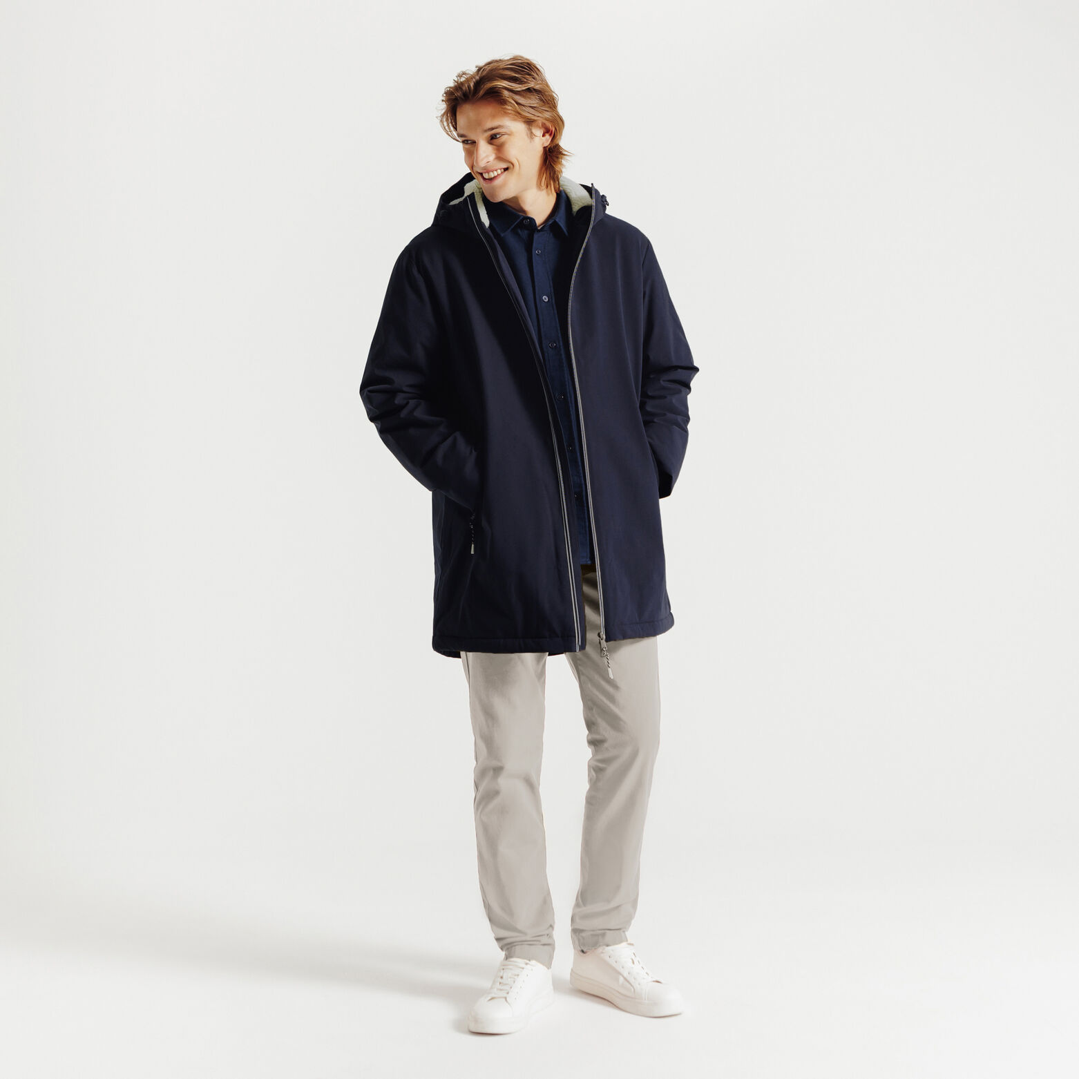 Parka longue à capuche doublée en sherpa