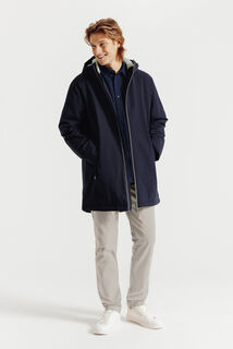 Parka longue &agrave; capuche doubl&eacute;e en sherpa