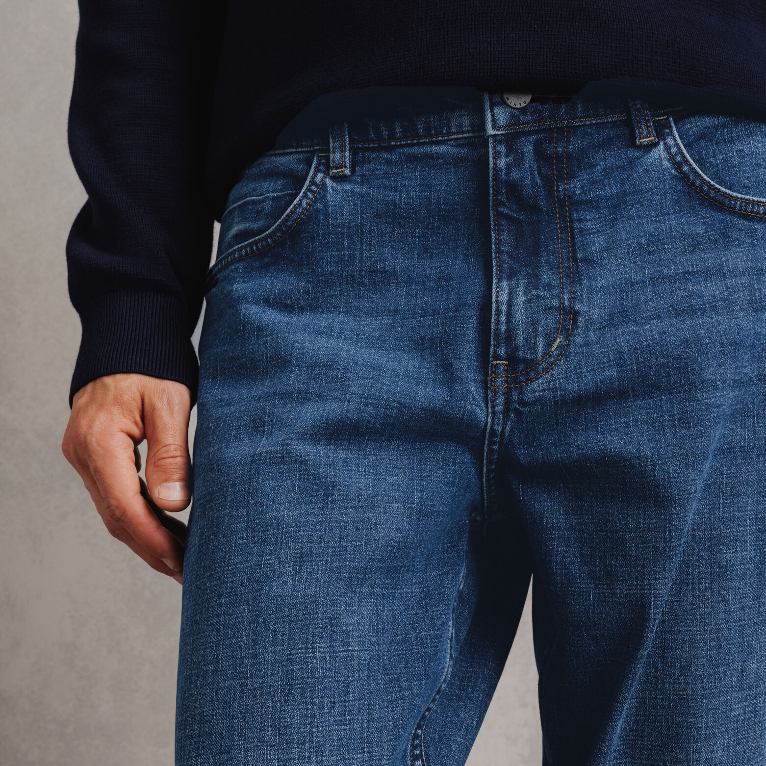 Tapered jeans