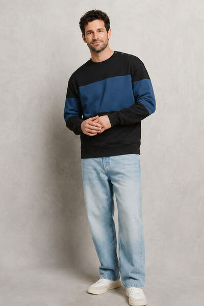 Sweat col rond ray&eacute; &agrave; &eacute;paule boutonn&eacute;e