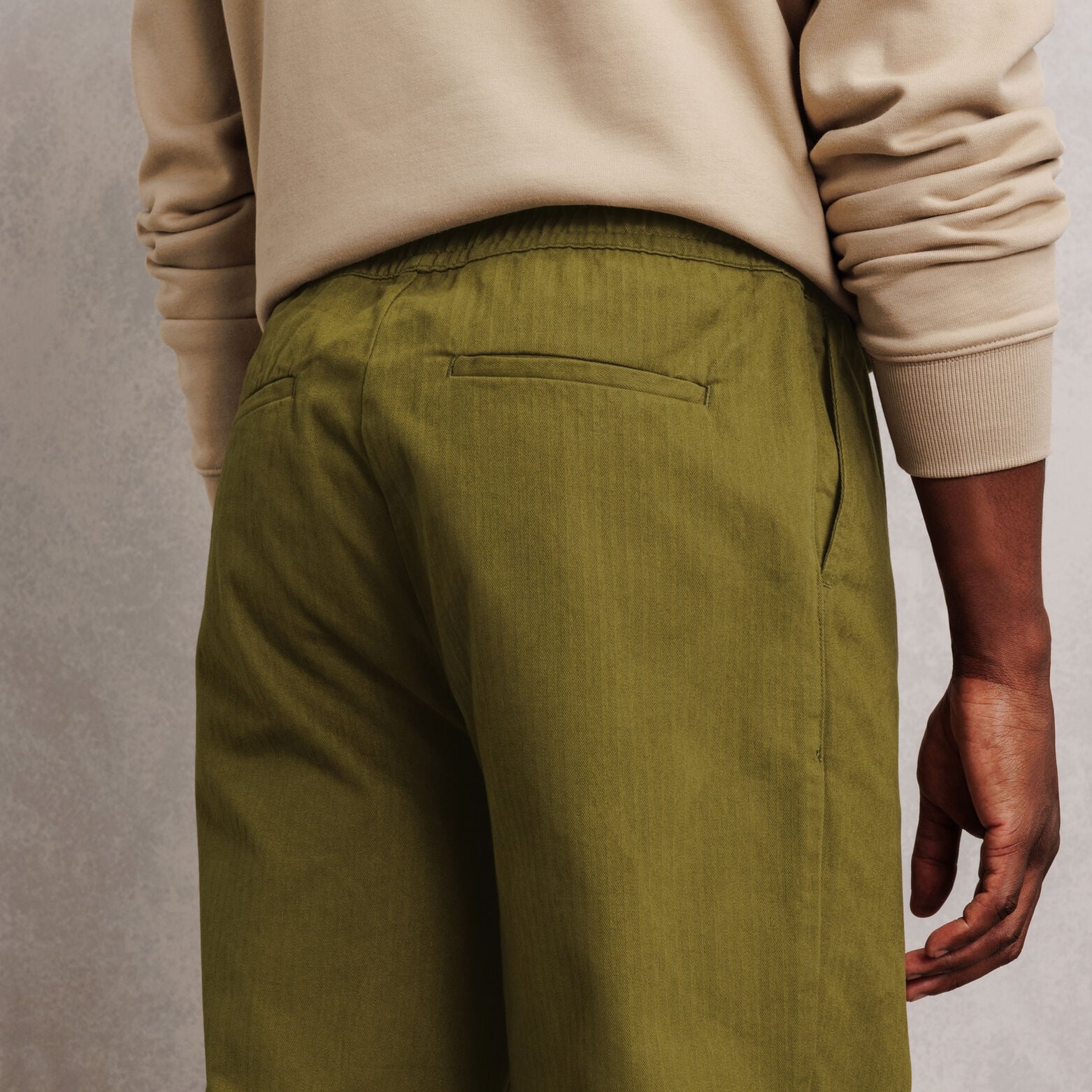 Pantalon tapered taille &eacute;lastiqu&eacute;e 100% coton