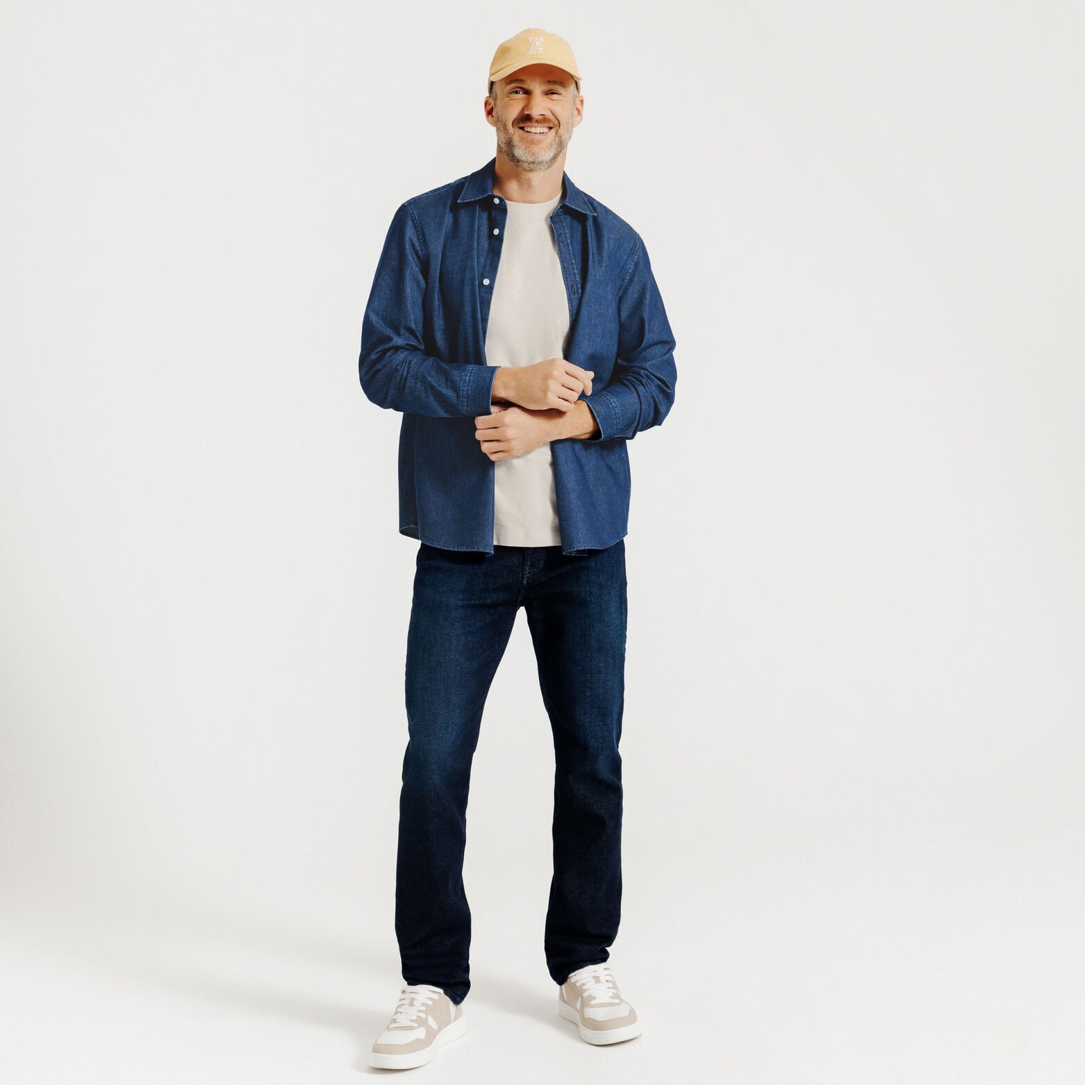 T-shirt in gevlamde stof met borduursel op de bors