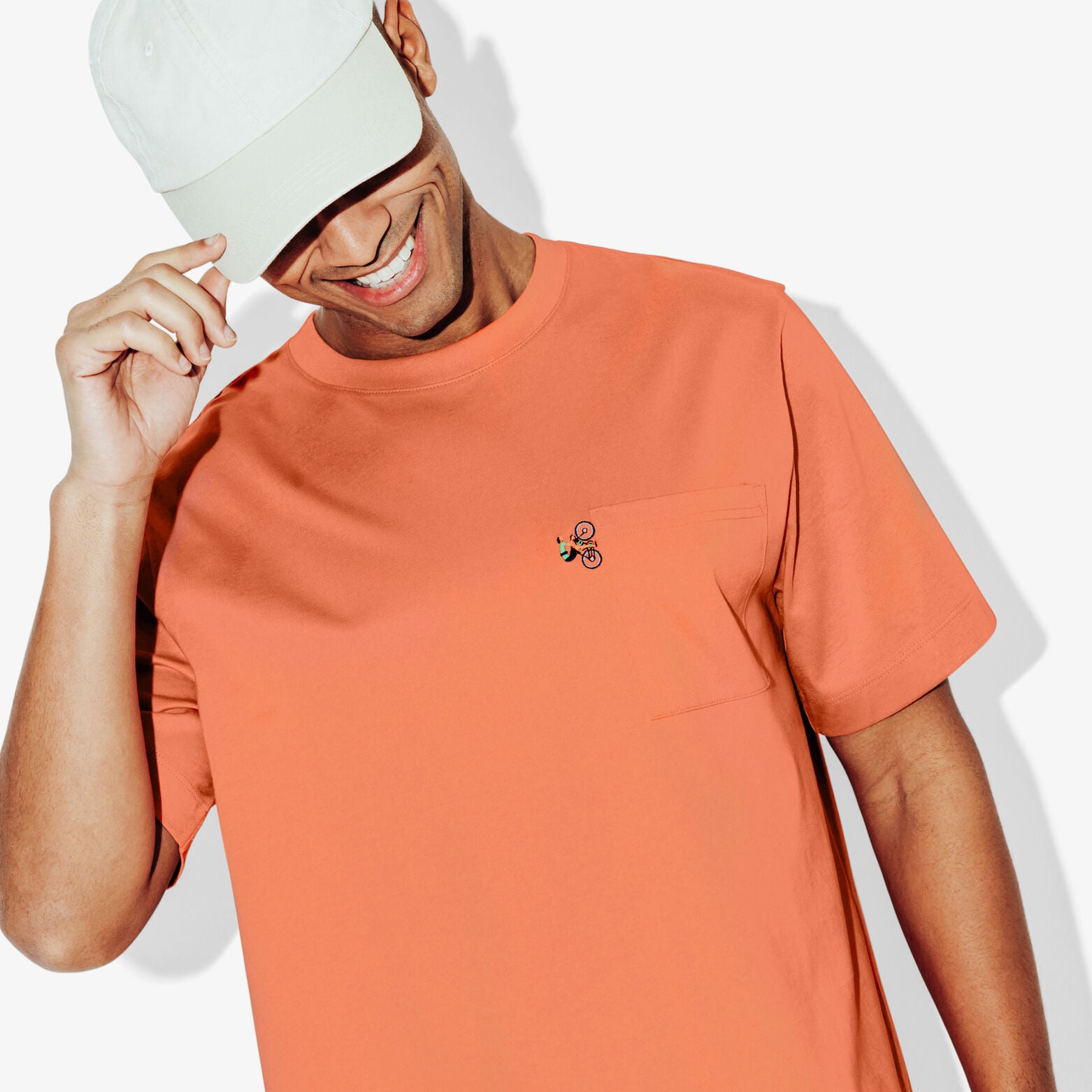 Tee shirt brod&eacute; col rond