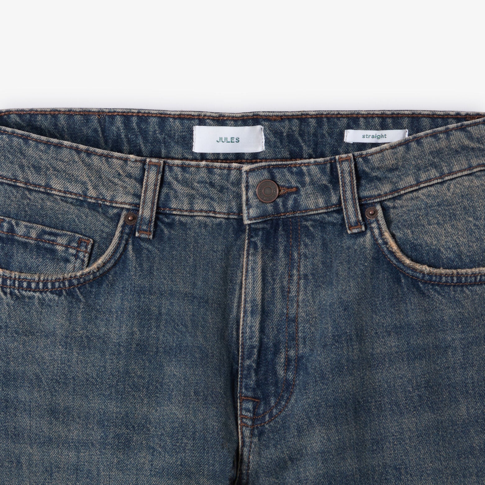 Jean straight d&eacute;lav&eacute;
