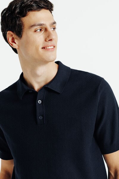 Polo en maille col boutonn&eacute; jeux de points