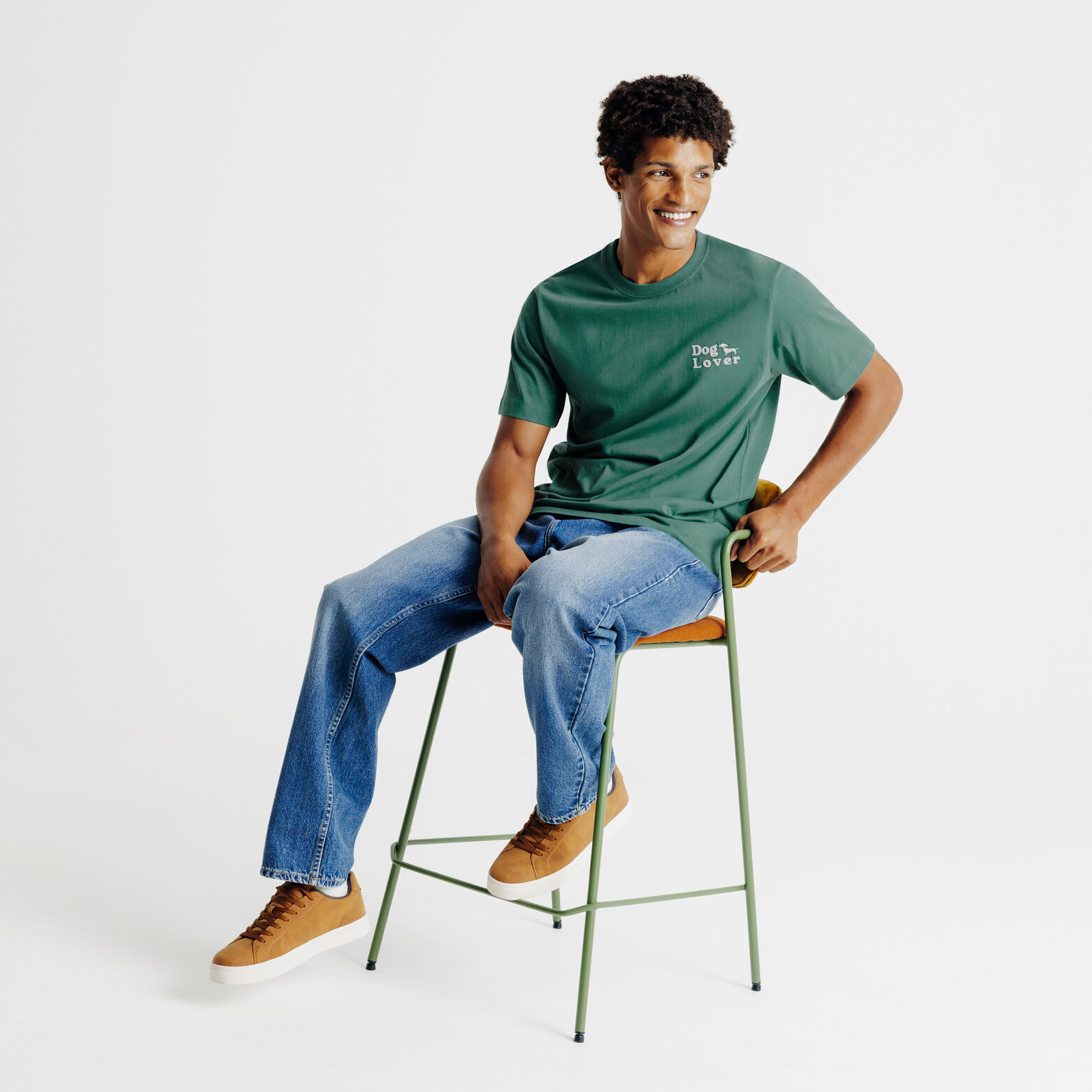 Tee shirt imprimé poitrine chien