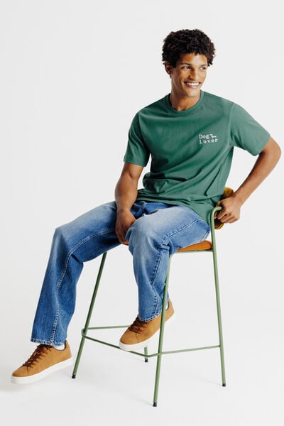 Tee shirt imprimé poitrine chien