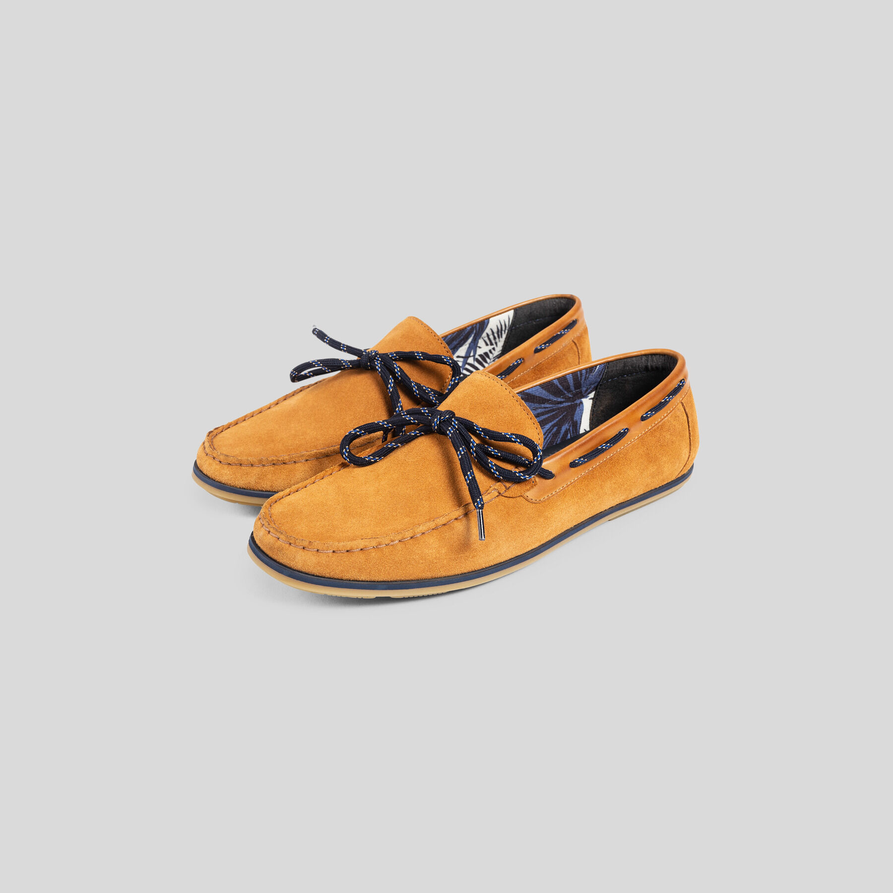 mocassin camel
