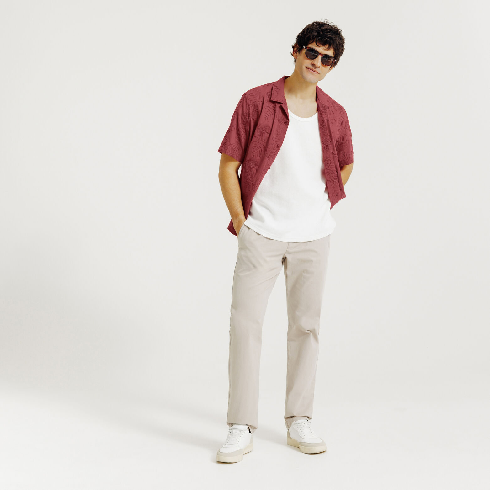 Regular fit hemdje met borduursel